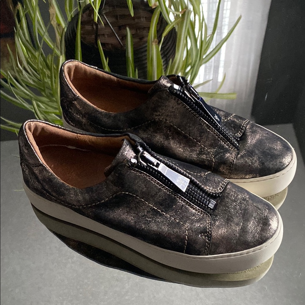 Frye Lena Metallic Sneakers, Size Womens 8